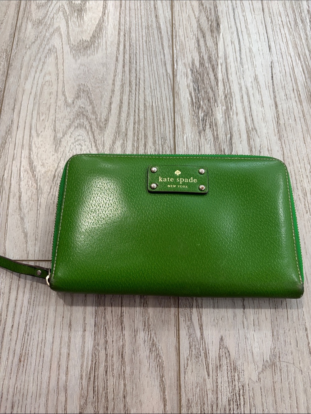 Kate Spade ♠️ Green Zip-Around Leather Wallet with Gold Logo Plate